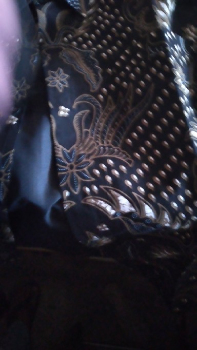 Ireng Hitam Kemeja Batik Pria Lengan Panjang Lapis Furing Reguler Fit Katun Primisima Batik Solo