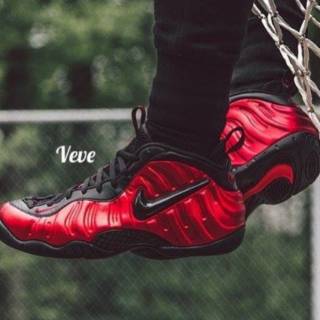 foamposite gold black