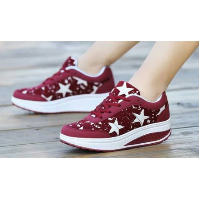 Sepatu Casual Sneaker Kets Wanita Motif Bintang Warna Merah dan Navy