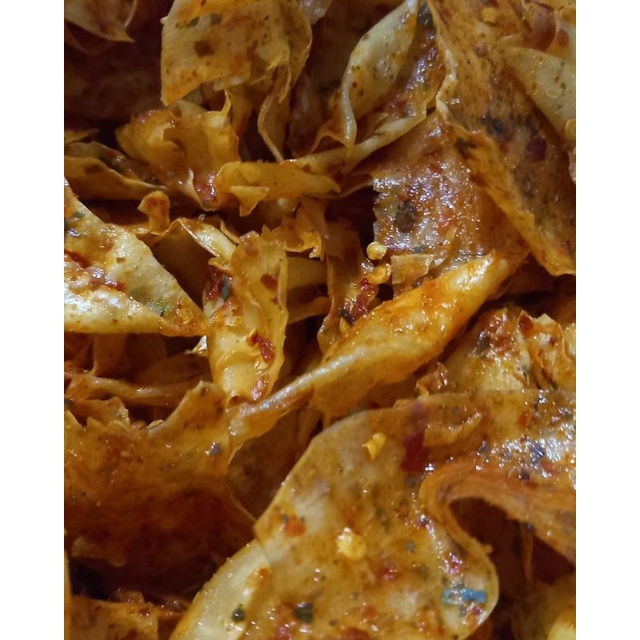 

Keripik Singkong pedas daun jeruk