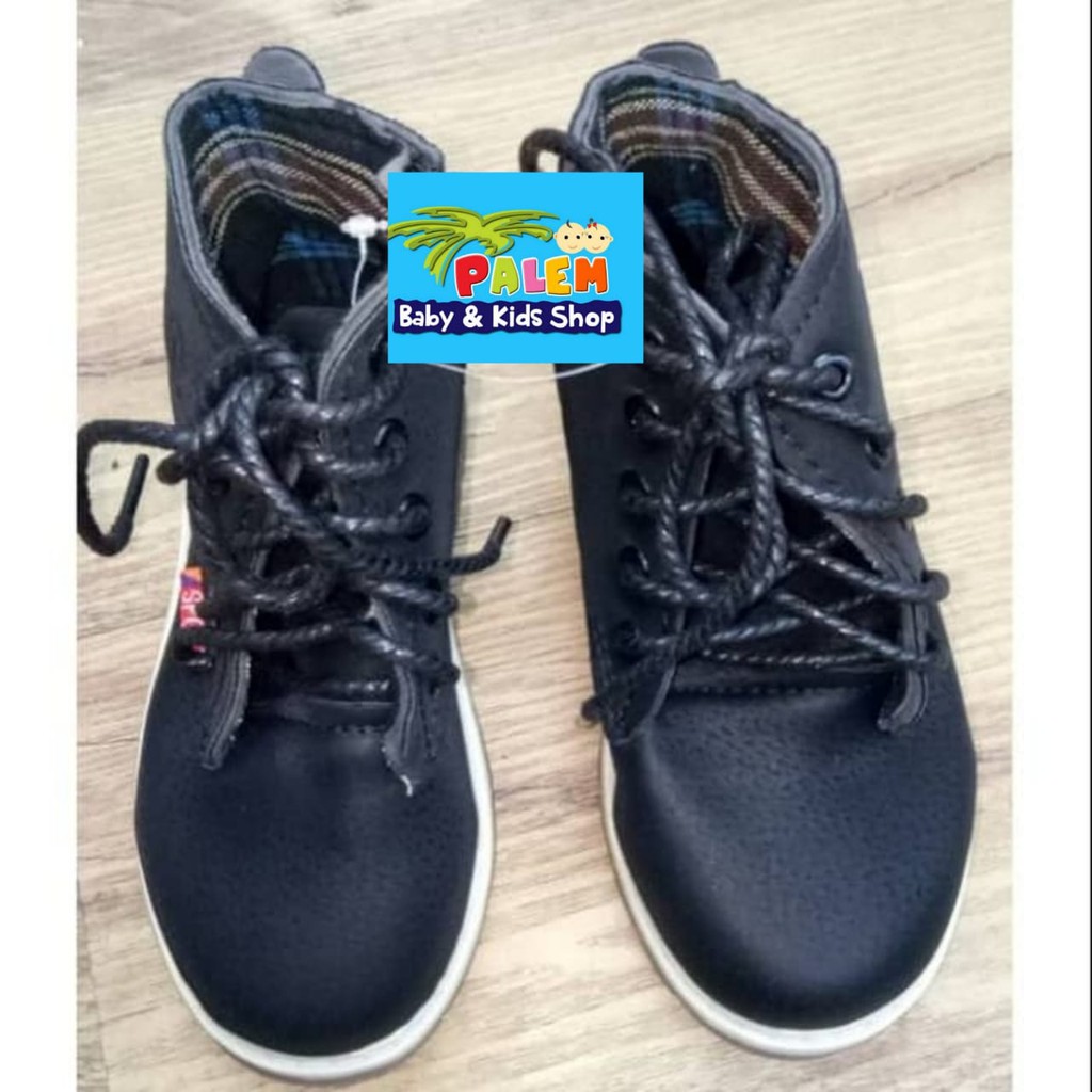 Sepatu Boots A88 Hitam