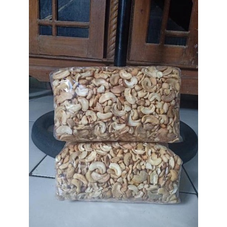 

<L-ULW <♥ Kacang mede pecah murah 1kg Mentah /kekinian