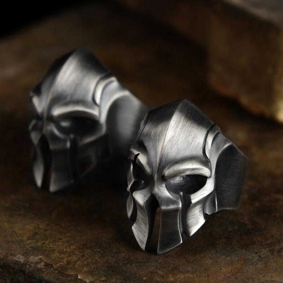 Cincin Titanium Steel Bentuk Tengkorak Gaya Gothic Vintage Punk Untuk Pria