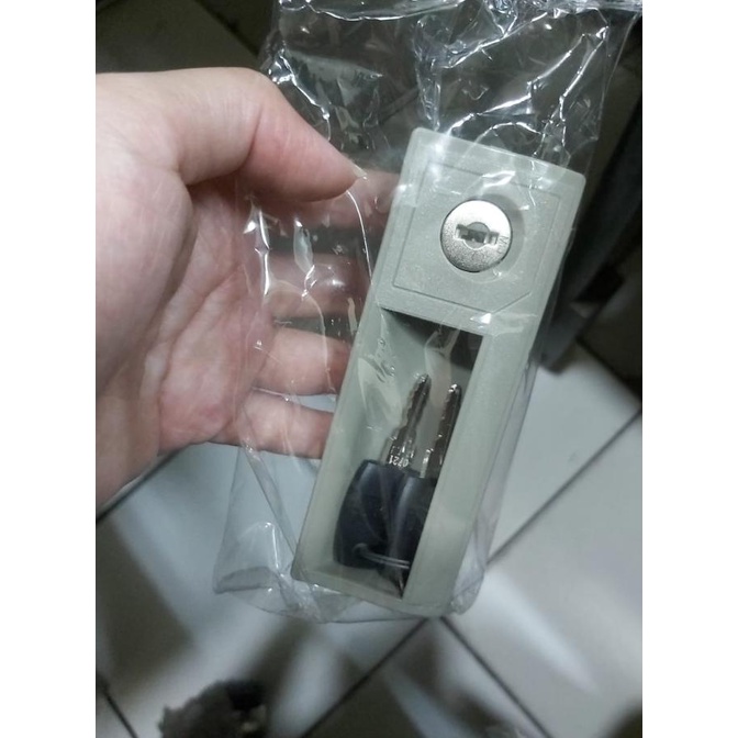 

Office & Stationery | Document Organizer | Kunci Steel Locker Untuk Merek Lion | Best Seller