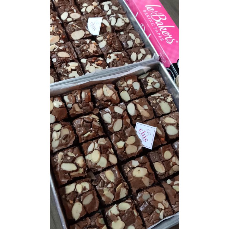 

BROWNIES CHOCO CRUNCHY (20x20)