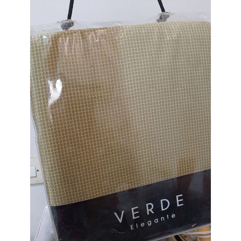 Sprei Branded Verde