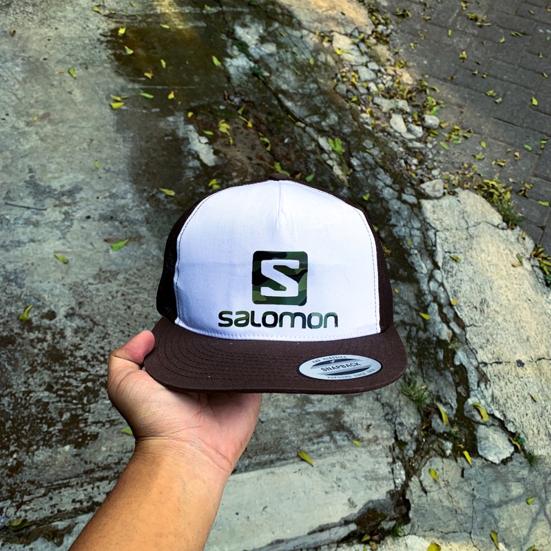 TOPI TRUCKER SALOMON THE CLASSIC YUPOONG 2 TONE