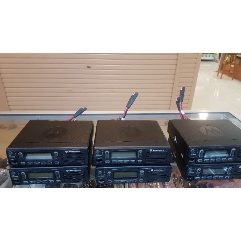 RADIO RIG MOTOROLA XIR M3688 VHF SECOND ORI LENGKAP MIC KABEL DC BREKET