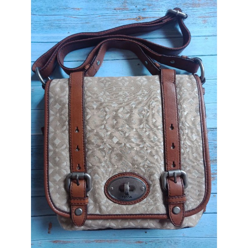 Fossil Maddox Flap