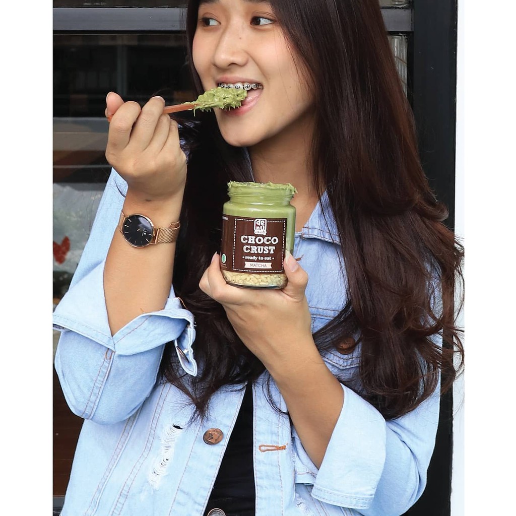 

Cemilan Coklat Choco Crust Cemilan Cokelat Melted Cemilan Kekinian Rasa Matcha Almond Jar Kaca