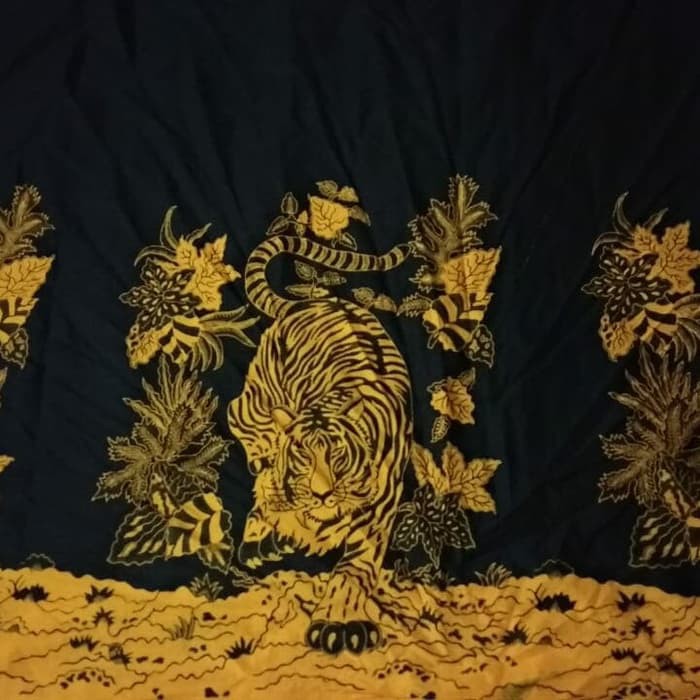 Kain Batik Solo motif macan kuning