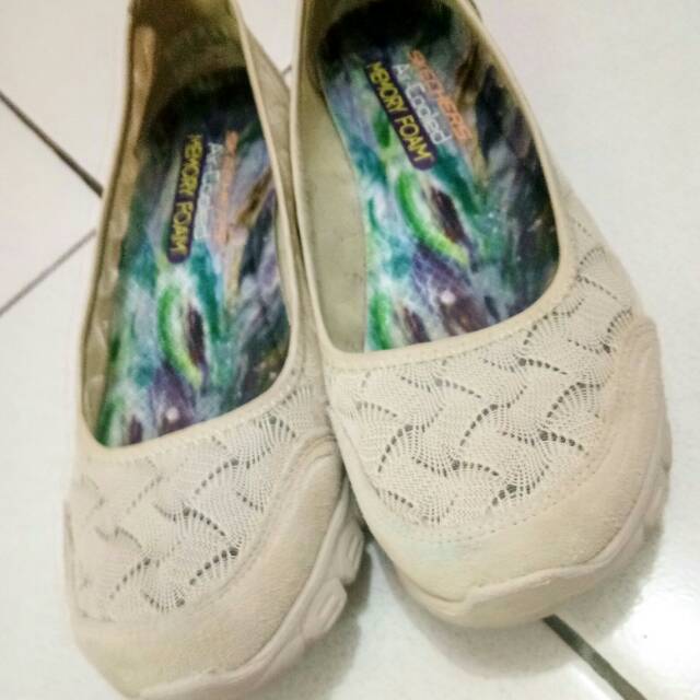 Skechers air cooled memory foam