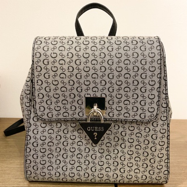 Ori Guess Backpack Preloved