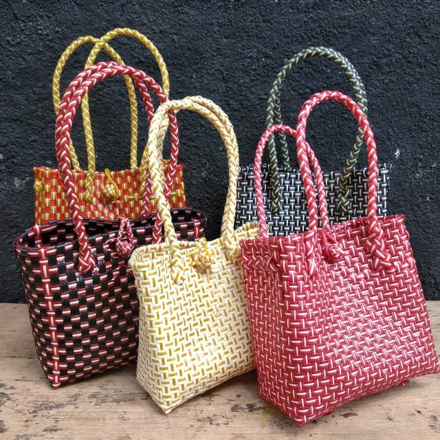 Tas Jali / Tas Belanja Anyaman Plastik Ukuran Medium (M)
