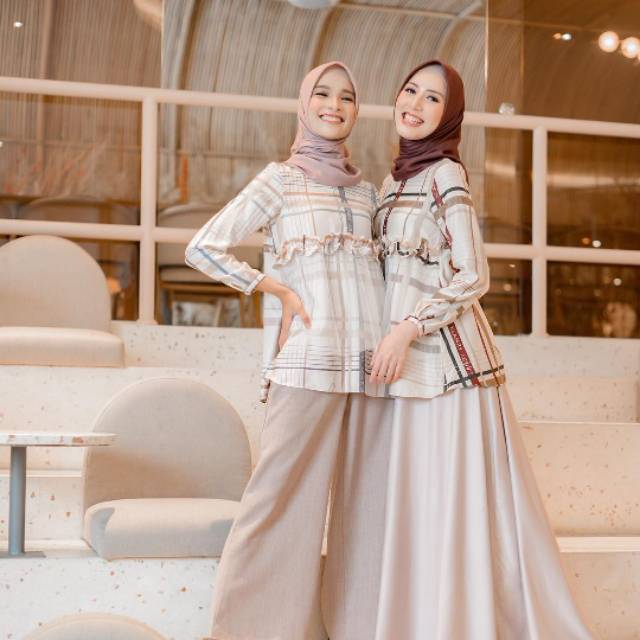 Ananta Blouse by Wearing Klamby