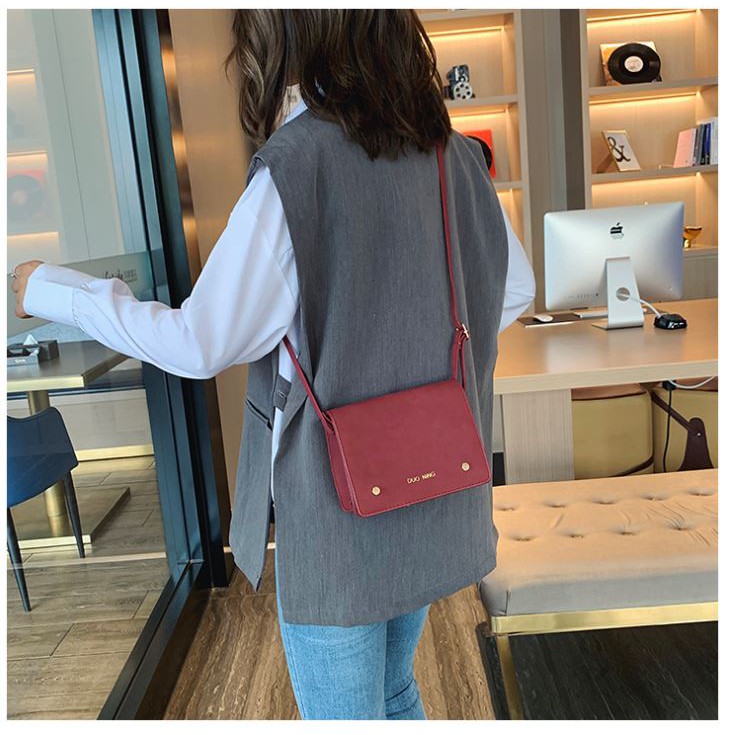 Tas Selempang Wanita Slingbag Simple Retro Motif Tas Pesta Bahan Kulit Sintetis Korean Fashion Style