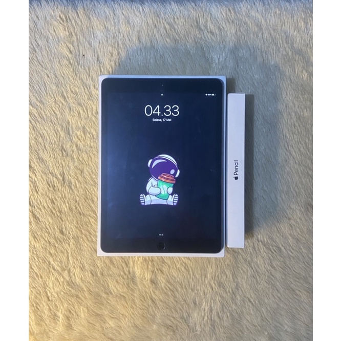 Ipad 8 32GB Fullset Mulus  + Apple Pencil Gen 1