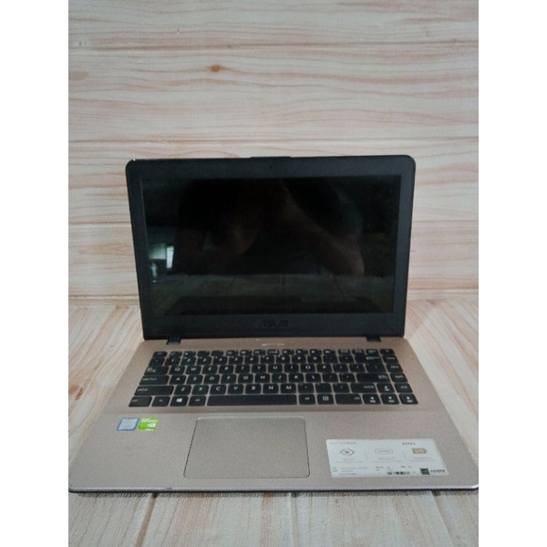 Laptop Asus x442ur i5-8520u 4gb/1000gb Nvidia GeForce 930mx