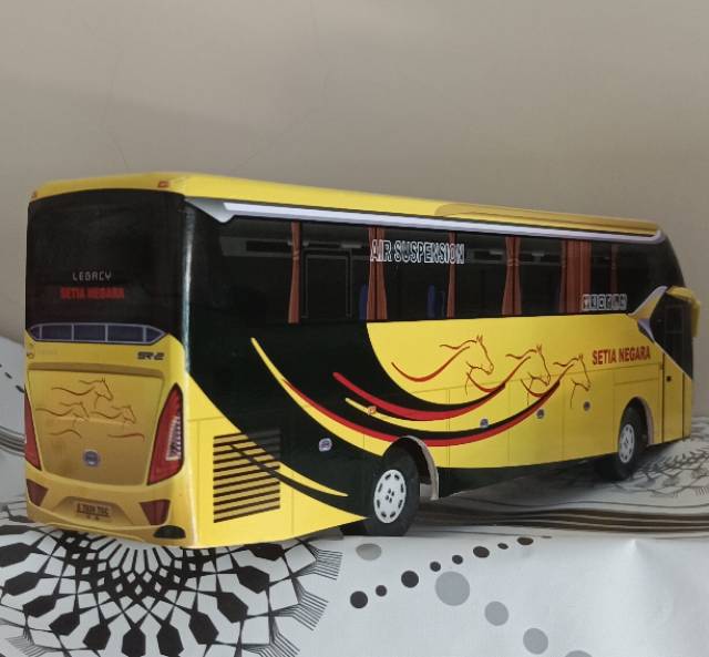 Miniatur Bus bis / mainan bus bis Setia negara shd