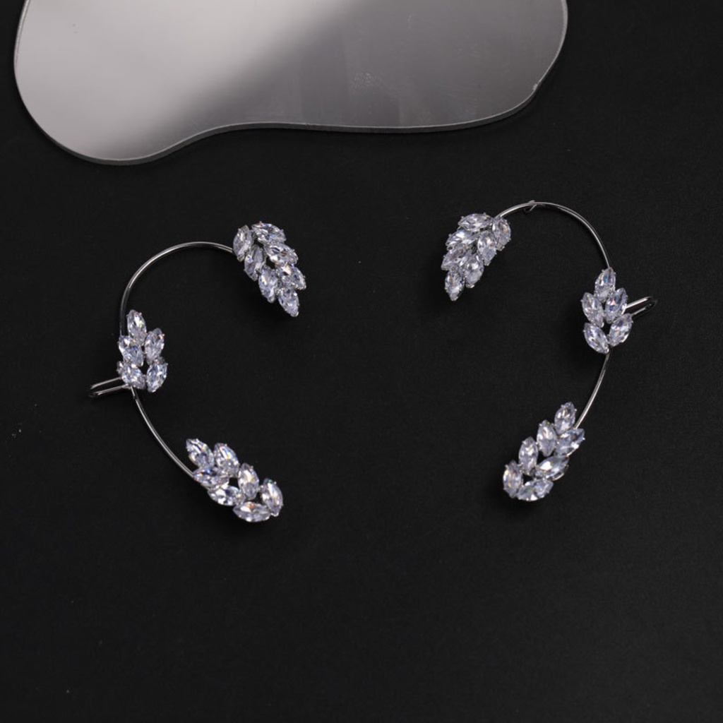 Hu Hu Hu Hu Hu Alat Bantu Pasang Kacamata♡ 1pc Anting Klip Tanpa Tindik Desain Daun Berkilau Untuk Wanita