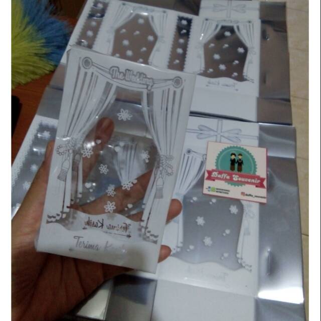 

Mika motif ukuran 12,5x8 isi 50lembar