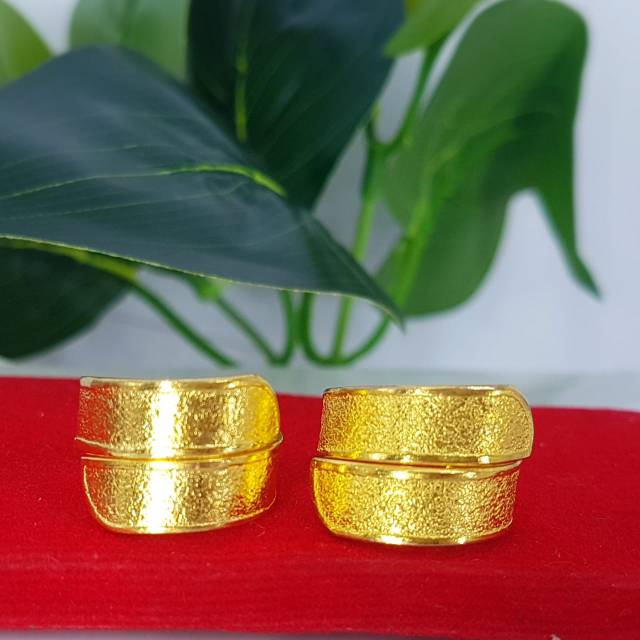 Cincin replika mas 24k lilit empat, lilit dua ,awet,bisa disepuh ulang, cincin A,B, C,E ,F free size bisa dibesar kecilkan