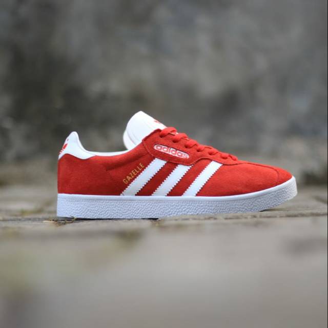 red white gazelle