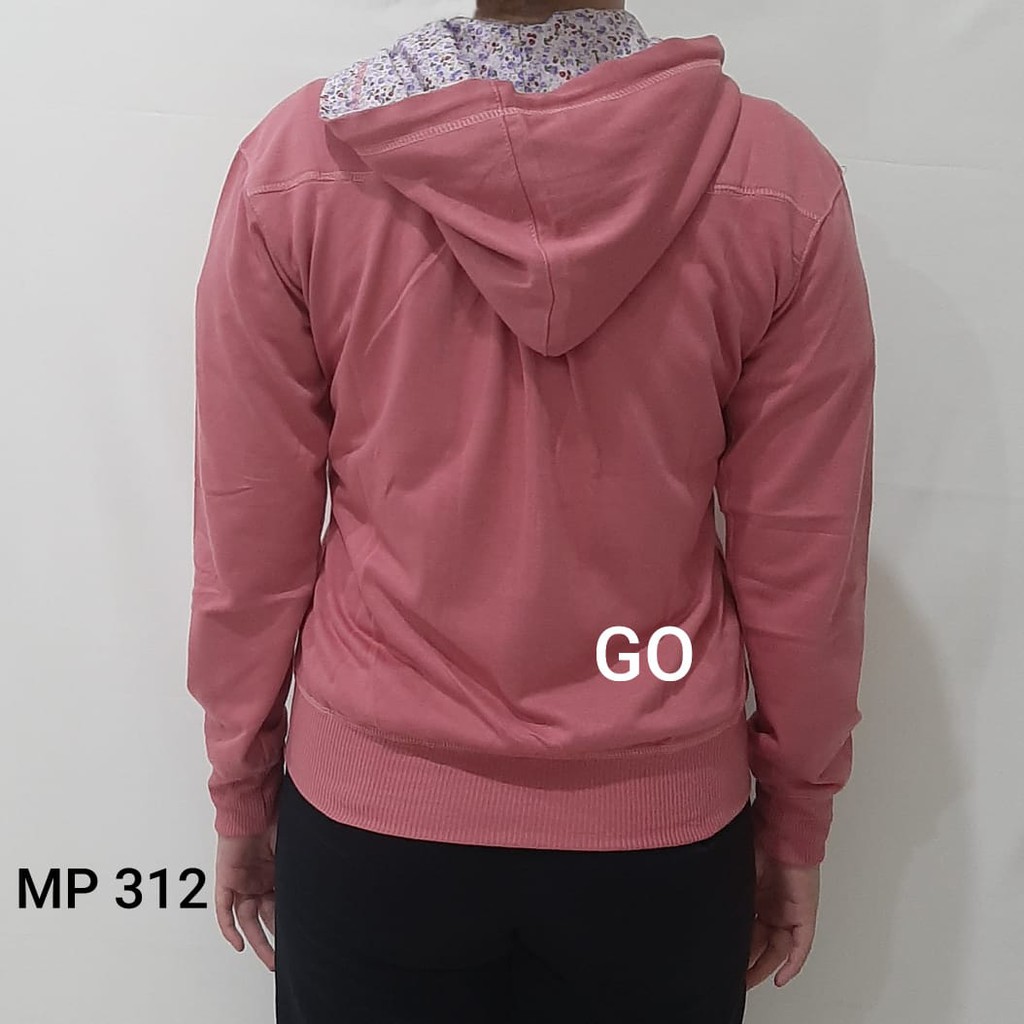 BB MUSTEVANS SWEATER GIRL Warna Rose Sweater Perempuan