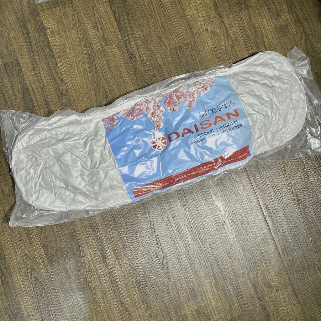 DAISAN Bantal dan Guling Microfiber Premium