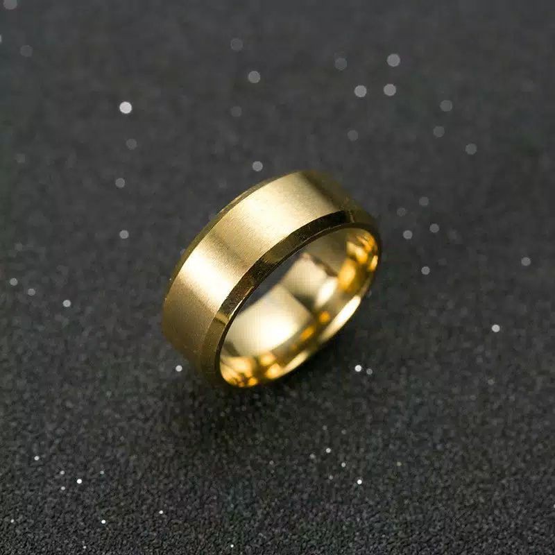 CINCIN TITANIUM PRIA - WANITA  RING MOTIF WARNA EMAS