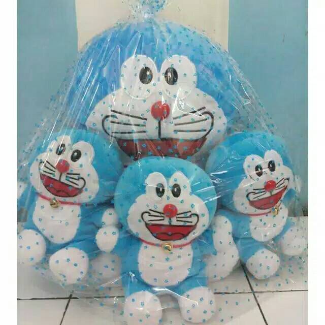 Boneka beranak doraemon