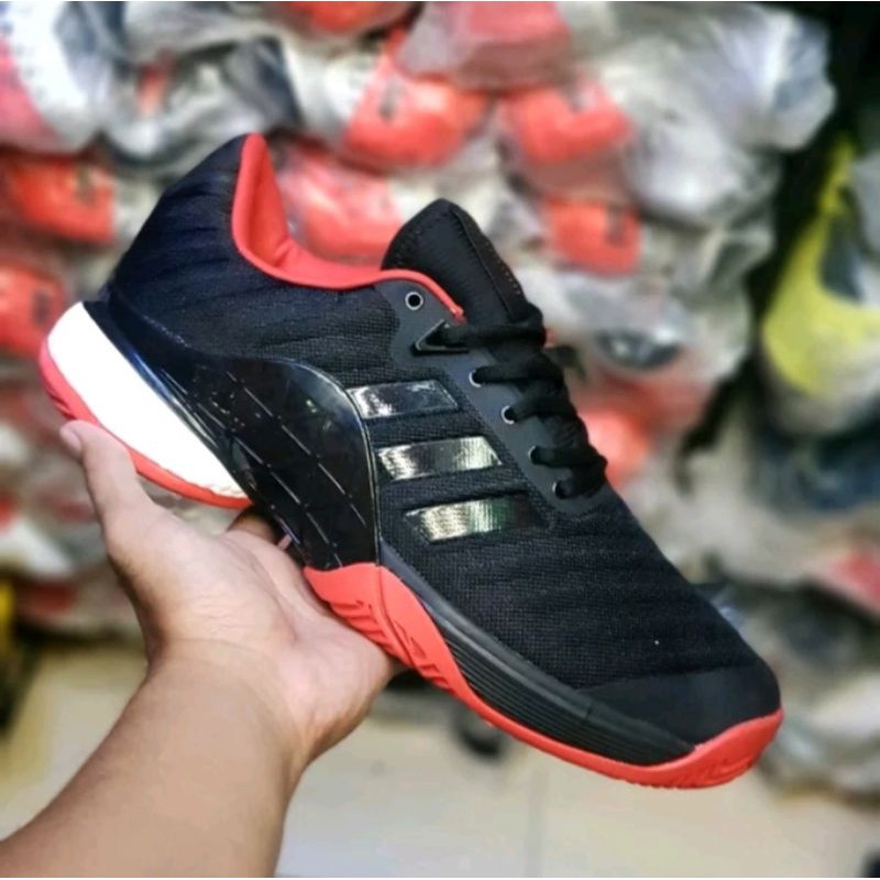 sepatu Adidas tenis