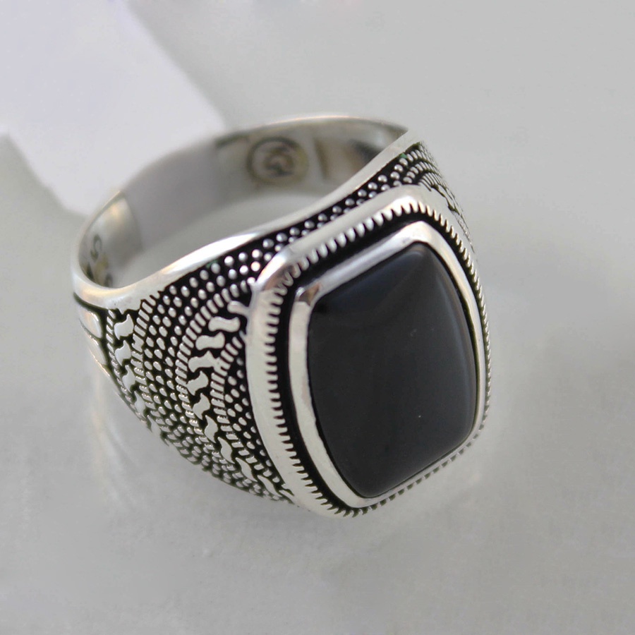 Vintage Punk Batu Hitam Perak Baja Titanium Pria Fashion Perhiasan Pernikahan Pertunangan Rings