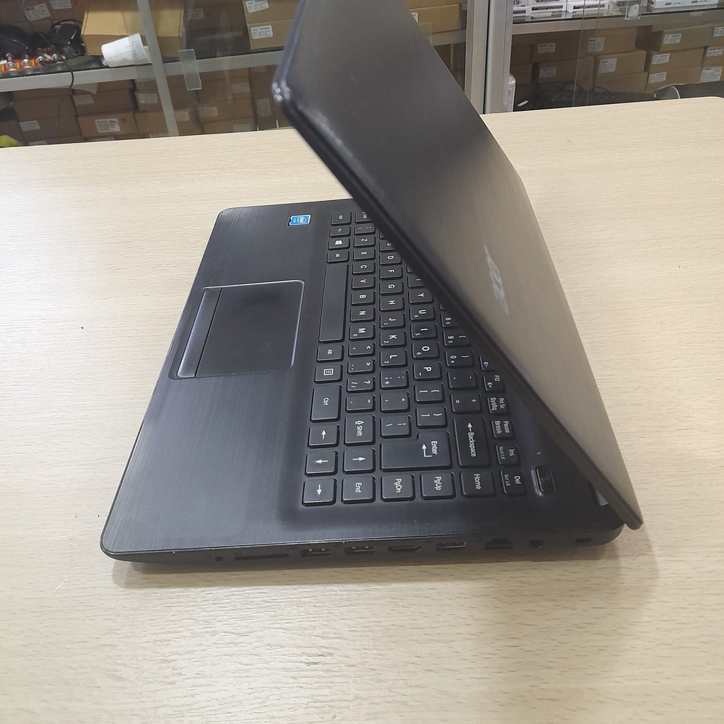 LAPTOP LEPTOP SECOND BEKAS ACER ONE 14 INTEL CELERON HDD 500GB
