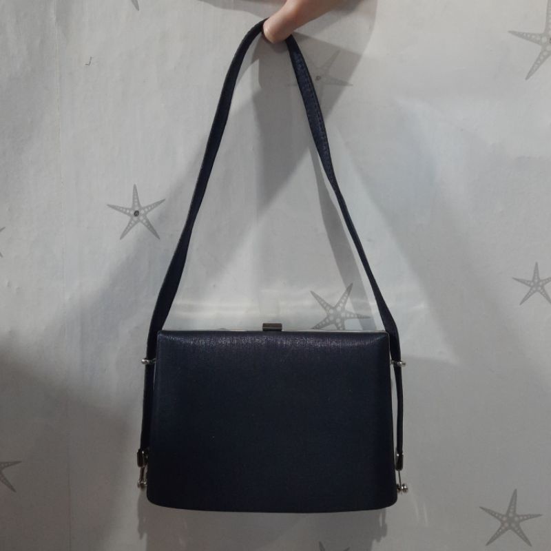tas pesta wanita elegan mewah tas hitam hardcase clutch tas kondangan seken preloved tas tangan