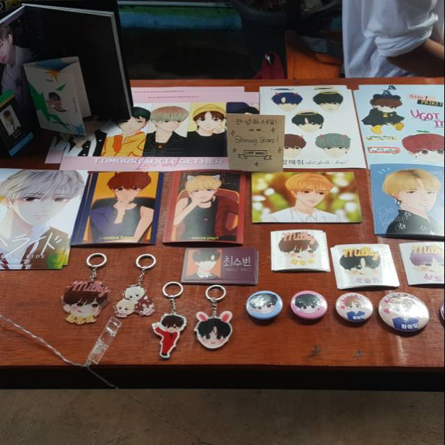 [BOOKED] Poster & Sticker fanart TXT by wooshinlatte