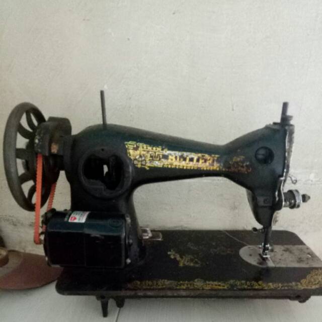 Mesin jait pakek dinamo