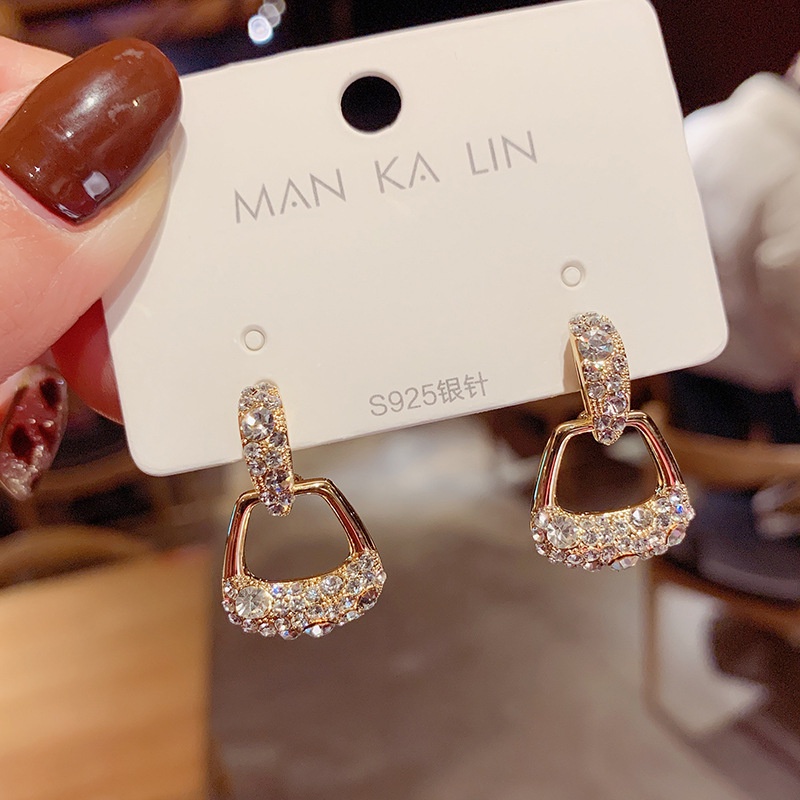 Anting Berlian Imitasi Bentuk Geometris Gaya Korea