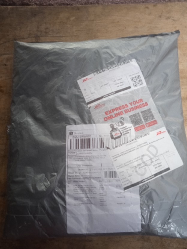 Kemeja Batik Pria Motif Abri