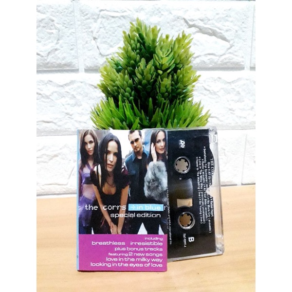 Kaset THE CORRS - IN BLUE SPESIAL EDITION