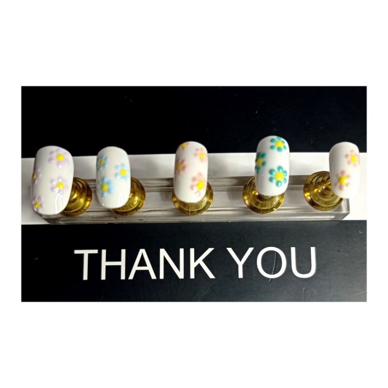 Press on Nails flowers pastel