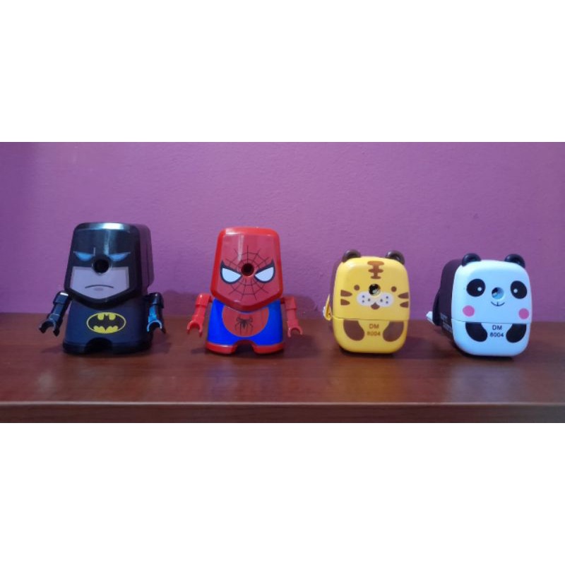 

Rautan Pensil Karakter Lucu / Rautan Putar / Rautan Kekinian / Rautan Batman / Rautan Spiderman