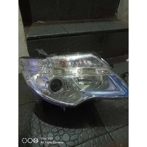 Headlamp Lampu depan Nissan Serena 2016-2017