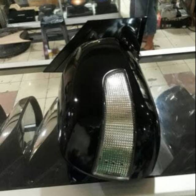 Spion mobil harrier original toyota