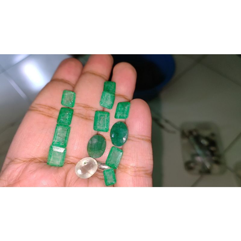 Natural Beryl Estimasi Brazil