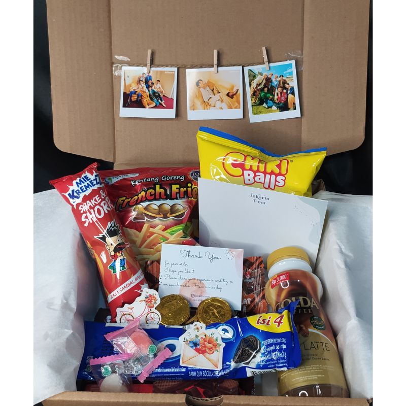 

GIFT BOX/ SNACK BOX / SNACKBOX Ekonomis Valentine Hadiah Ulang Tahun, Wisuda dan moment spesial