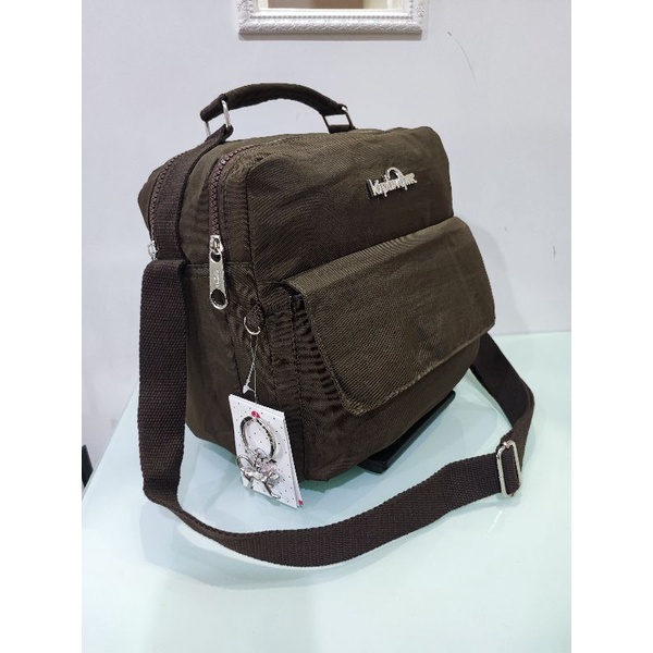 Tas wanita Slempang A 022