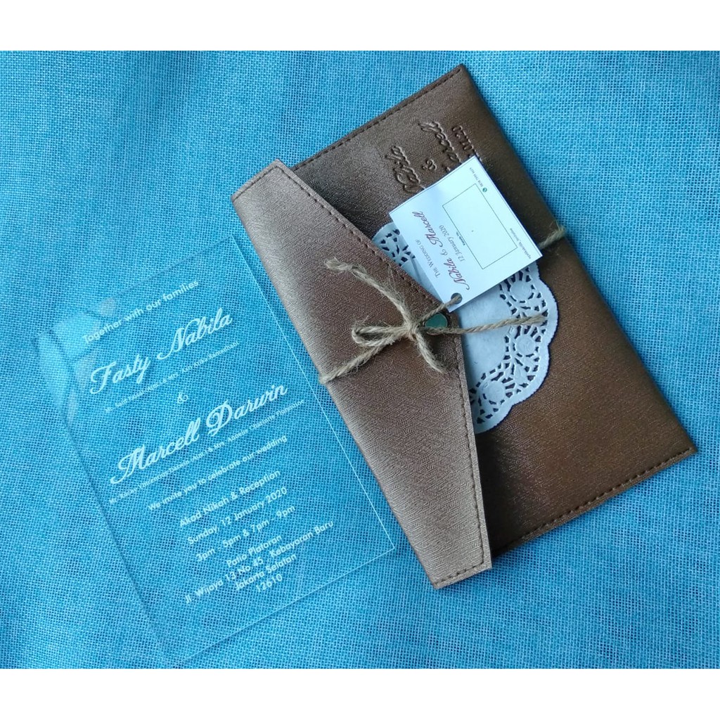 

undangan akrilik sablon 1-2 warna with clutch