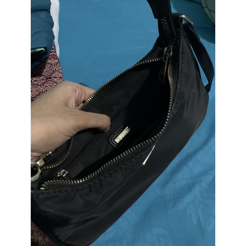 Guess Paris Shoulder Bag