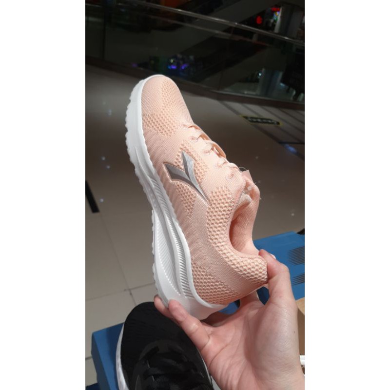 SEPATU BERSHKA SALE